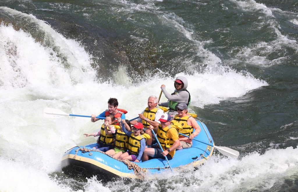 Riding the Rapids: A Thrilling Journey through Turbulent Waters
